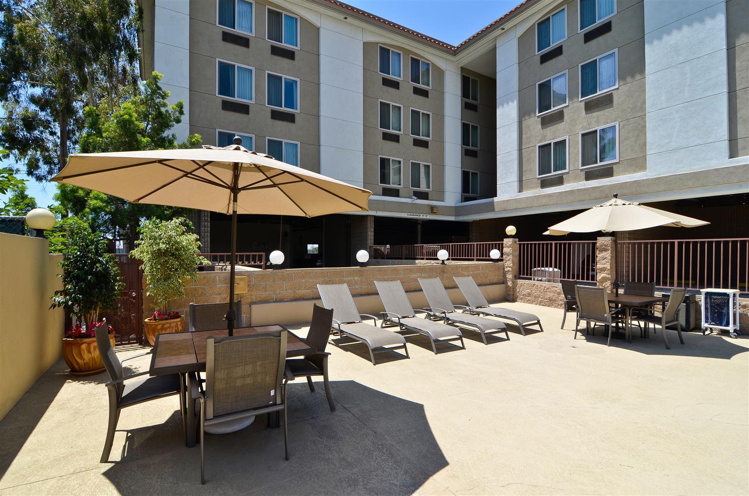 Best Western Of Long Beach Exterior foto